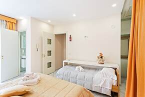 Castello Ursino Balcony Apartment