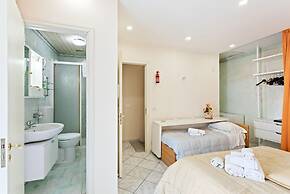 Castello Ursino Balcony Apartment