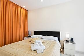 Castello Ursino Balcony Apartment