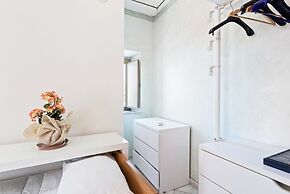 Castello Ursino Balcony Apartment