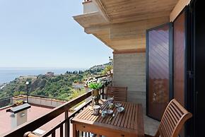 Taormina Panoramic Seaview Apartment