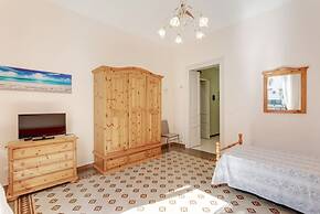 Catania Central Apartment with Terrace