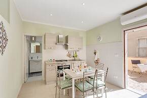 Catania Central Apartment with Terrace