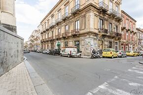 Catania Central Apartment with Terrace