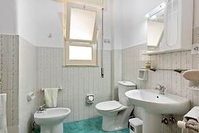 Tra il Centro e Il Mare Apartment con terrazzo