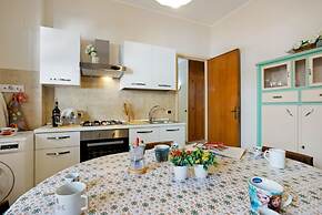 Tra il Centro e Il Mare Apartment con terrazzo