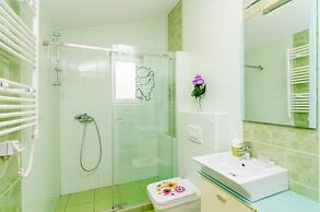 Apartment Villa Mikica