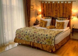 Hotel Henry
