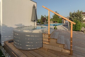Pool Villa Izabela With Wellness