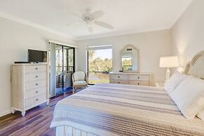 21400 Bay Village Dr #204