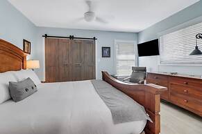 4836/4838 Esplanade St B-pool