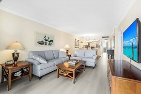 25870 Hickory Blvd #704