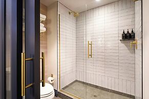 Clayton Hotel & Members Club - Cherry Creek, Denver