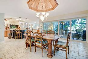 1034 Dolphin Dr