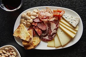 AC Hotel by Marriott Tuscaloosa Downtown