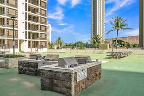 Standard Waikiki Banyan Condo with Mountain View by Koko Resort Vacati