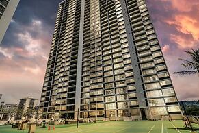 Standard Waikiki Banyan Condo with Mountain View by Koko Resort Vacati