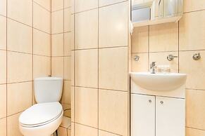 Apartment Warsaw Chmielna 116 by Renters