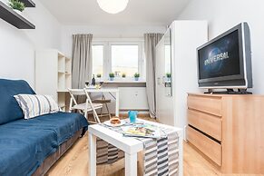 Apartment Warsaw Chmielna 116 by Renters