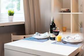 Apartment Warsaw Chmielna 116 by Renters