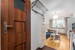 Apartment Warsaw Chmielna 116 by Renters