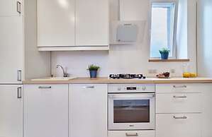 Apartment Warsaw Gorskiego by Renters