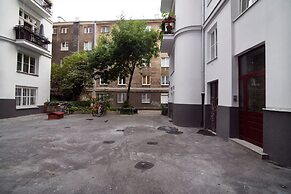 Apartment Warsaw Gorskiego by Renters