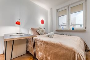 Apartment Plac Dabrowskiego by Renters
