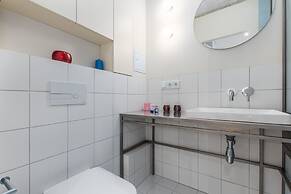 Apartment Plac Dabrowskiego by Renters