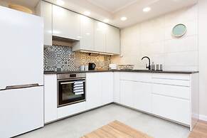 Apartment Warsaw Krolewska by Renters