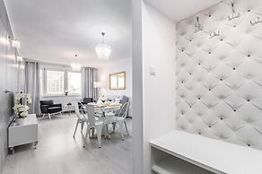Apartment City Center Zlota by Renters