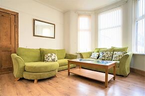 Charming 4-bed, Pet Friendly House in Liverpool