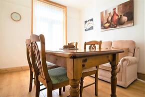 Charming 4-bed, Pet Friendly House in Liverpool