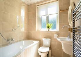 Charming 4-bed, Pet Friendly House in Liverpool