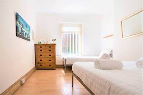 Charming 4-bed, Pet Friendly House in Liverpool
