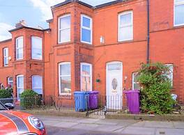Charming 4-bed, Pet Friendly House in Liverpool