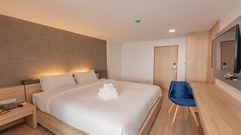 B2 Huai Khwang Premier Hotel
