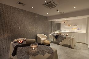 The Blue Ivy Hotel and Suites