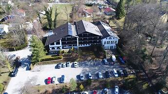Hotel Schloss Berg