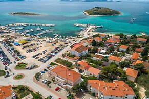 Mobile Home Rock Samphire 2