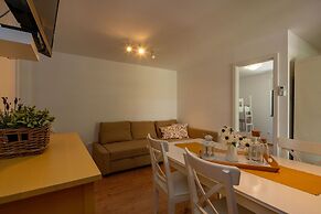 Mobile Home Rock Samphire 2