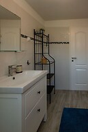 Mobile Home Rock Samphire 2