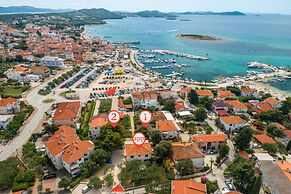 Mobile Home Rock Samphire 1