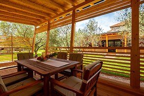 Mobile Home Rock Samphire 1