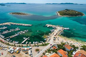 Mobile Home Rock Samphire 1