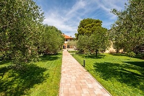 Mobile Home Rock Samphire 1