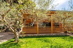 Mobile Home Rock Samphire 1