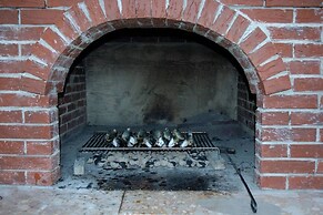 Lovely 2-bedroom Apartment in Poljica