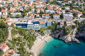 Art Apartment Nearby the sea