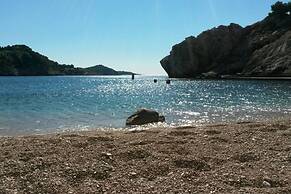 Art Apartment Nearby the sea